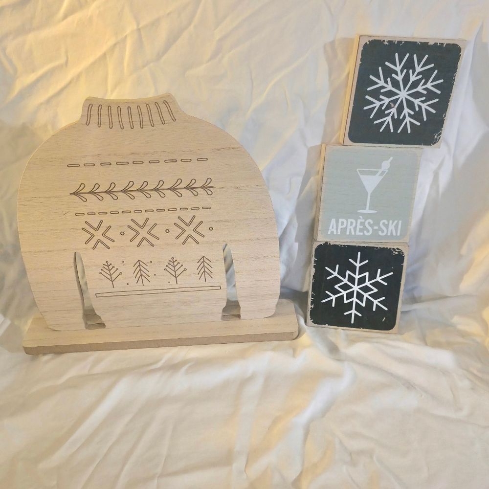 Bullseye Playground Ski/sweater Decor